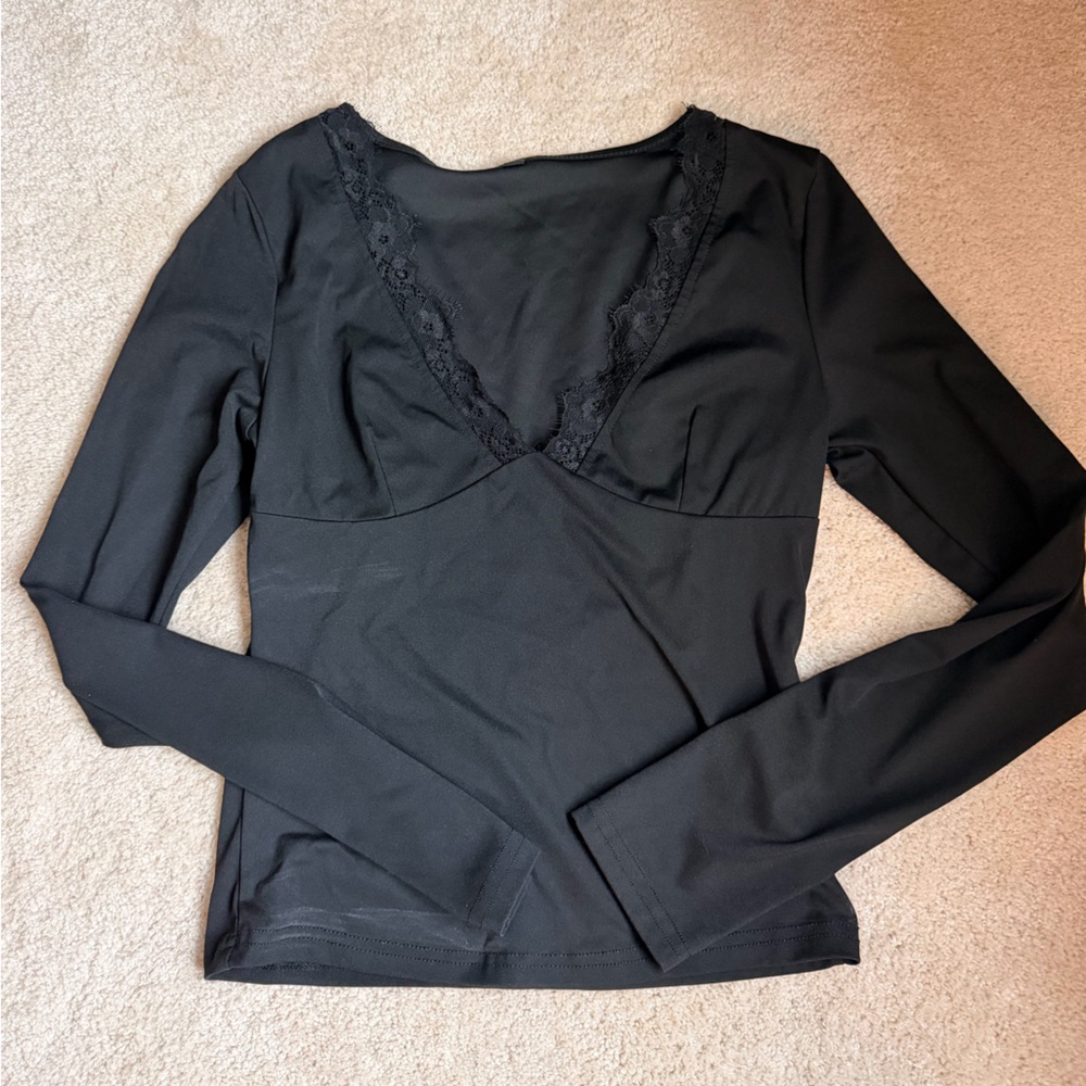 Black Lace-Trim Long Sleeve V-Neck Women's Top
